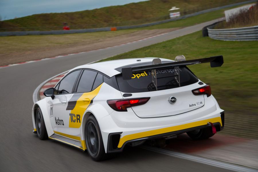  Opel Astra TCR 2016 года  (фото 20 из 29)